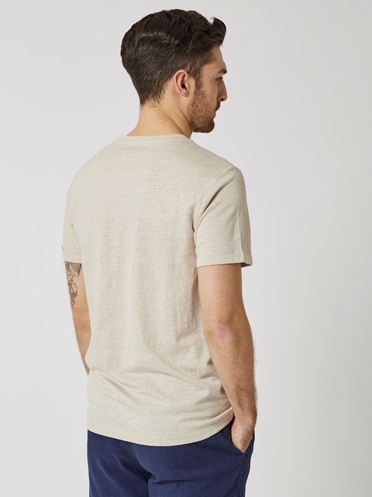 Russell t-skjorte 7504137_I2M-VESB-H23-Modell-Back_chn=vic_382.jpg_Back||Back