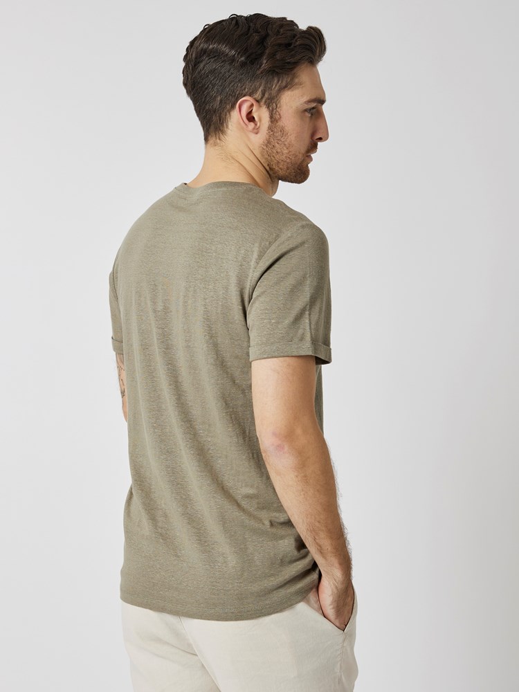 Russell t-skjorte 7504137_I5Z-VESB-H23-Modell-Back_chn=vic_2235_Russell t-skjorte I5Z.jpg_Back||Back