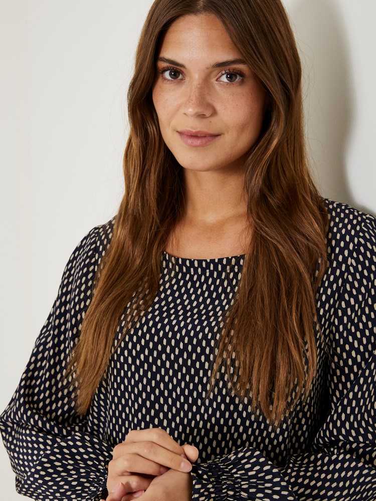 Lula bluse 7504155_EM6-JEANPAUL-A23-Front_4047_Lula bluse_Lula bluse EM6_Lula bluse EM6 7504155.jpg_Front||Front