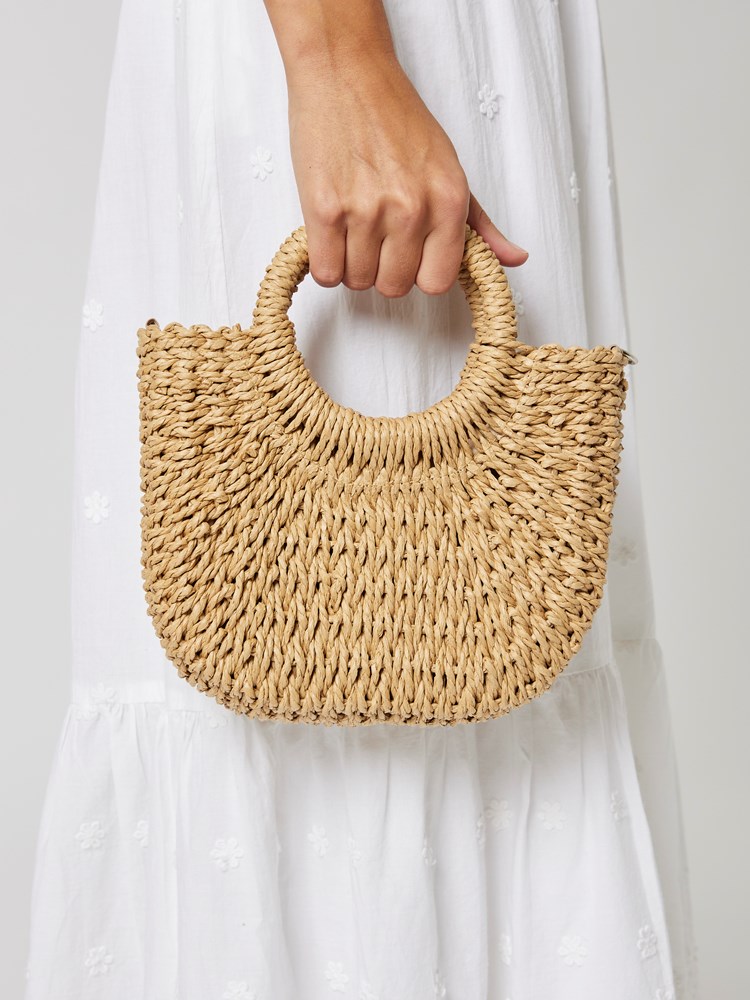 Sunny veske 7504159_A8Q-MELL-H23-Modell-Front_chn=vic_8261_Sunny veske A8Q 7504159.jpg_Front||Front