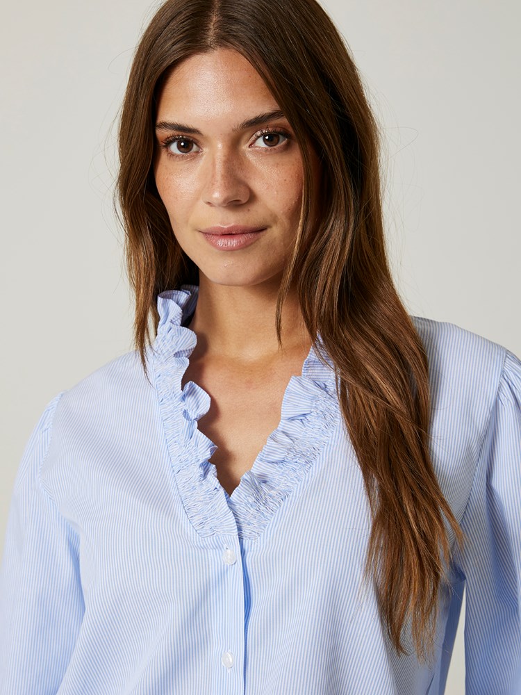 Belinda stripet bluse 7504391_EN3-JEANPAUL-S24-Modell-Front_4137_Belinda stripet bluse EN3_Belinda stripet bluse EN3 7504391.jpg_Front||Front