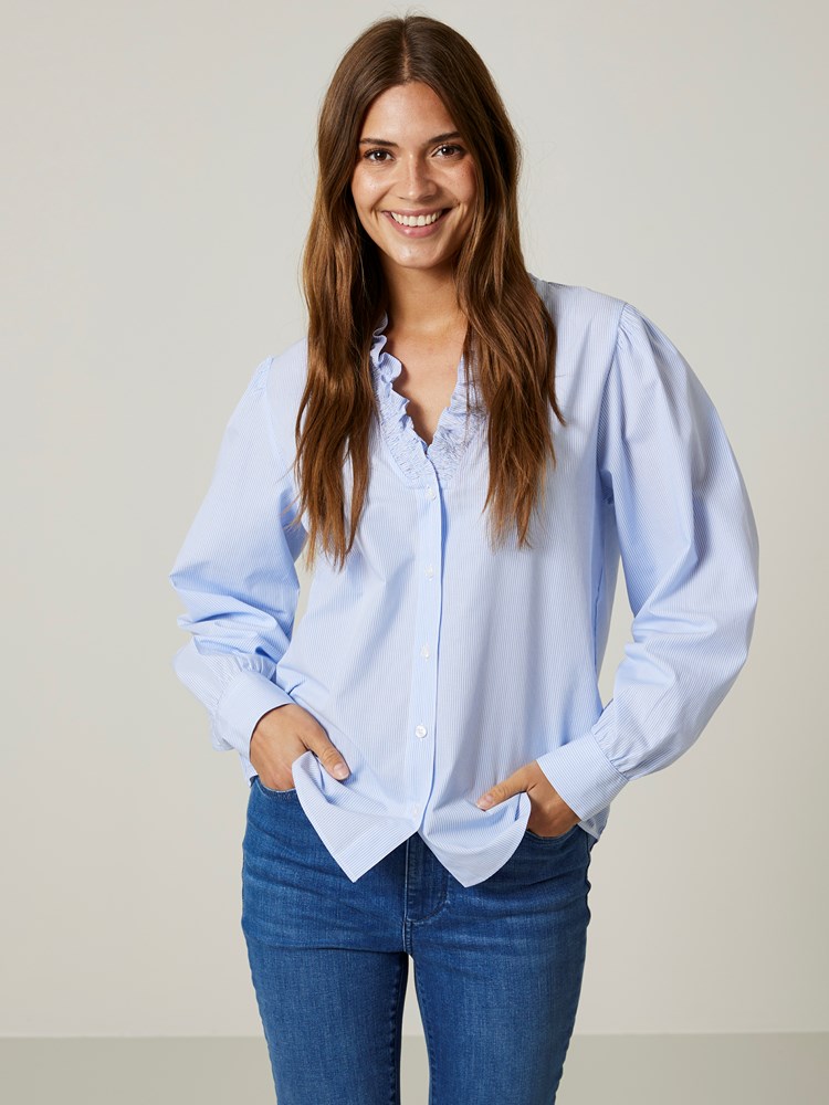 Belinda stripet bluse 7504391_EN3-JEANPAUL-S24-Modell-Front_7597_Belinda stripet bluse EN3_Belinda stripet bluse EN3 7504391.jpg_Front||Front