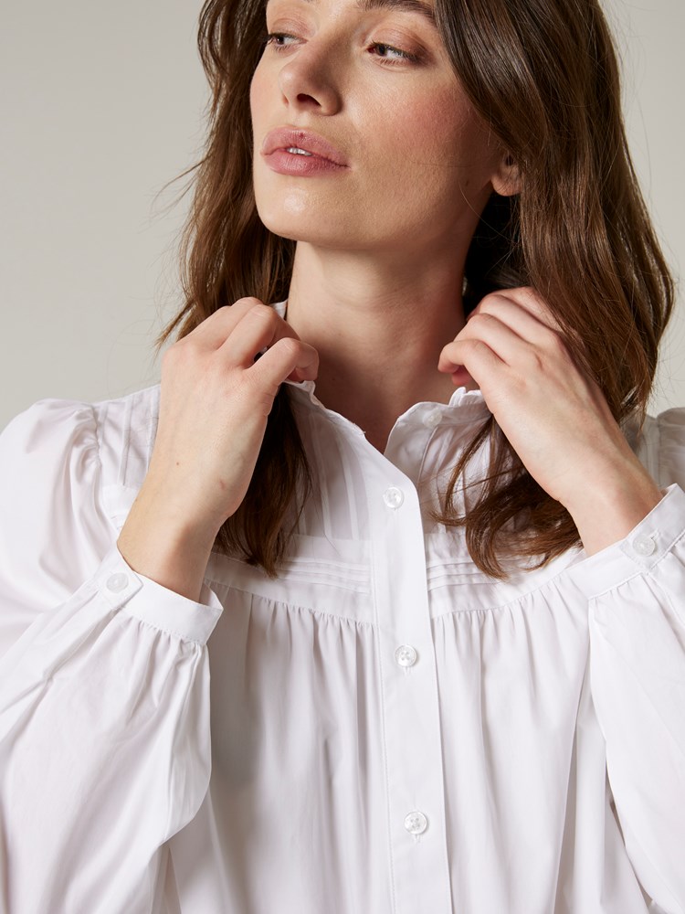 Lydia bluse 7504407_O68-JEANPAUL-A23-Modell-Front_6495_Lydia bluse O68_Lydia bluse O68 7504407.jpg_Front||Front