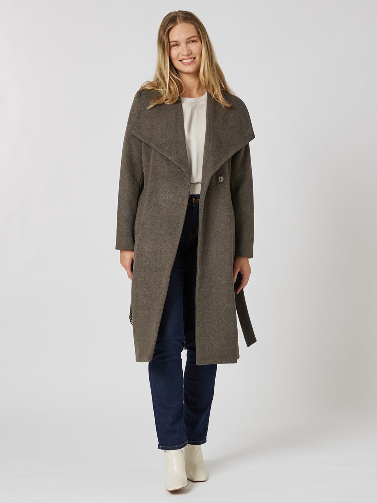 Leah kåpe 7504415_AQD-MELL-A23-Modell-Front_chn=vic_8552_Leah kåpe AQD_Leah kåpe AQD 7504415.jpg_Front||Front