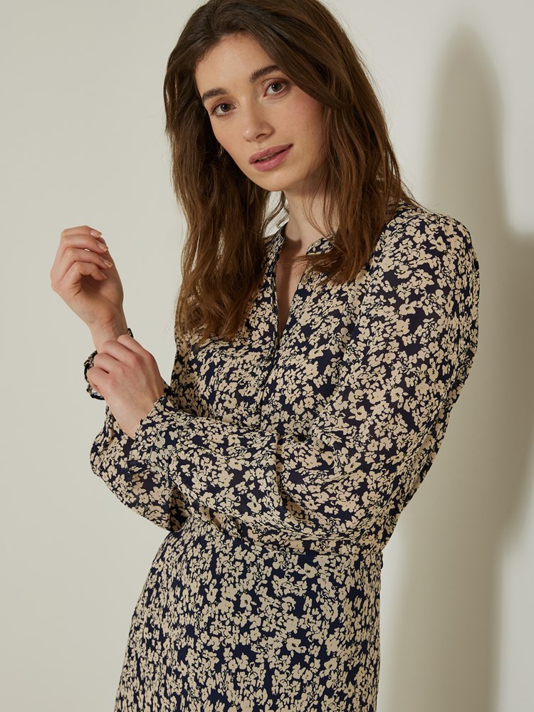 Germanie bluse 7504429_EM6-JEANPAUL-A23-Modell-Front_3831_Germanie bluse EM6_Germanie bluse EM6 7504429.jpg_Front||Front