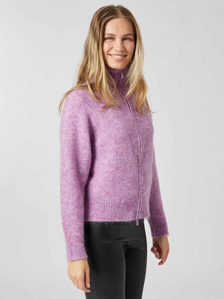 Carmela cardigan 7504449_MUQ-DONNA-A23-Modell-Front_chn=vic_6190_Carmela cardigan MUQ_Carmela cardigan MUQ 7504449.jpg_Front||Front