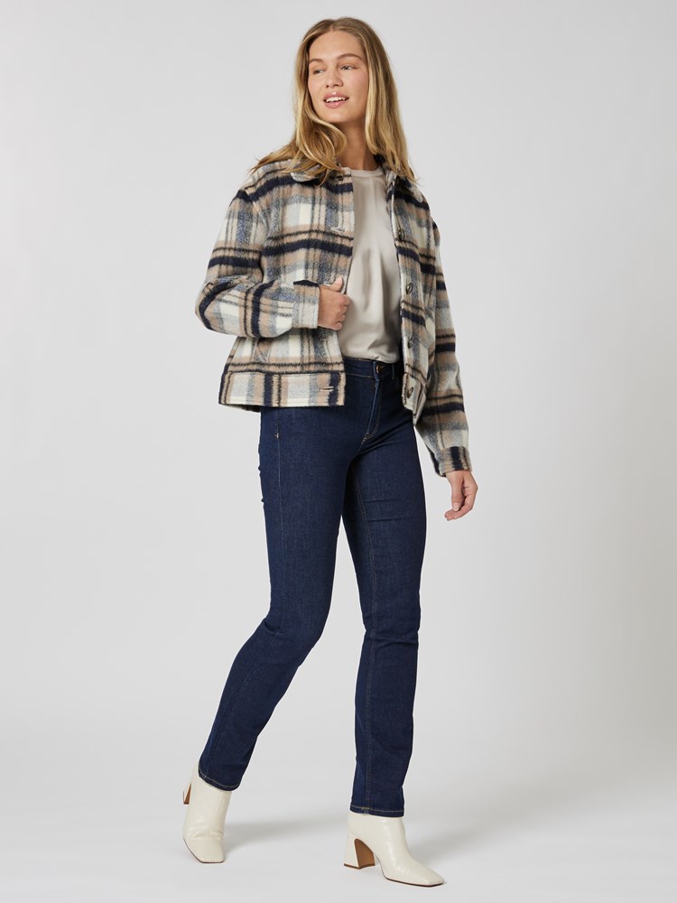 Lotte rutet jakke 7504701_EM4-MELL-A23-Modell-Front_chn=vic_5317_Lotte rutet jakke EM4_Lotte rutet jakke EM4 7504701.jpg_Front||Front