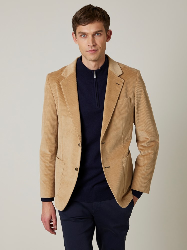 Lausanne cord blazer 7504711_EM6-JEANPAUL-Lausanne Blazer-A23-Modell (3)_AEI_Lausanne cord blazer AEI_Lausanne cord blazer AEI 7504711.jpg_