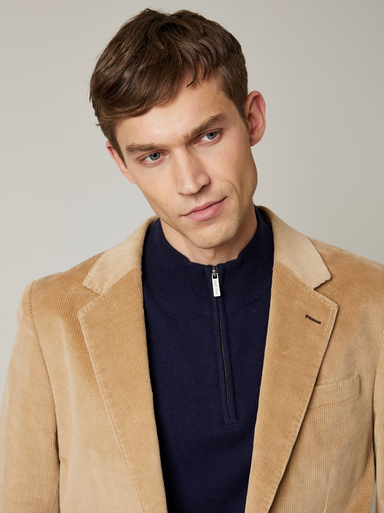 Lausanne cord blazer 7504711_EM6-JEANPAUL-Lausanne Blazer-A23-Modell (4)_AEI_Lausanne cord blazer AEI_Lausanne cord blazer AEI 7504711.jpg_