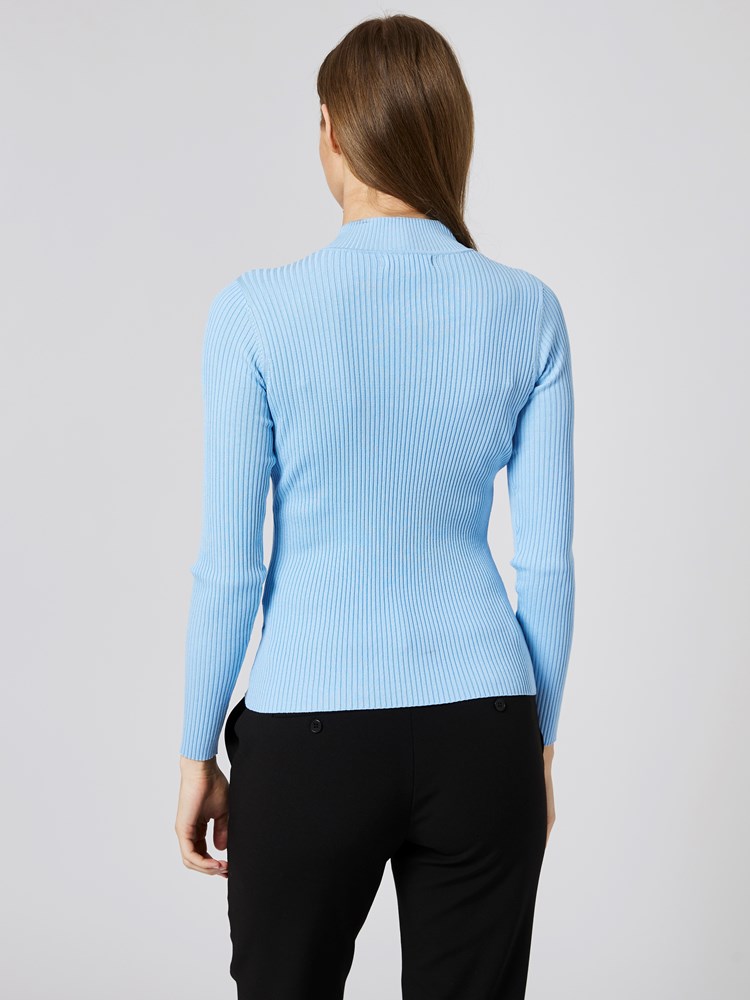 Vinnie høyhalset genser 7504740_EOZ-BLU-A23-Modell-Back_chn=vic_7221_Vinnie høyhalset genser EOZ_Vinnie høyhalset genser EOZ 7504740.jpg_Back||Back
