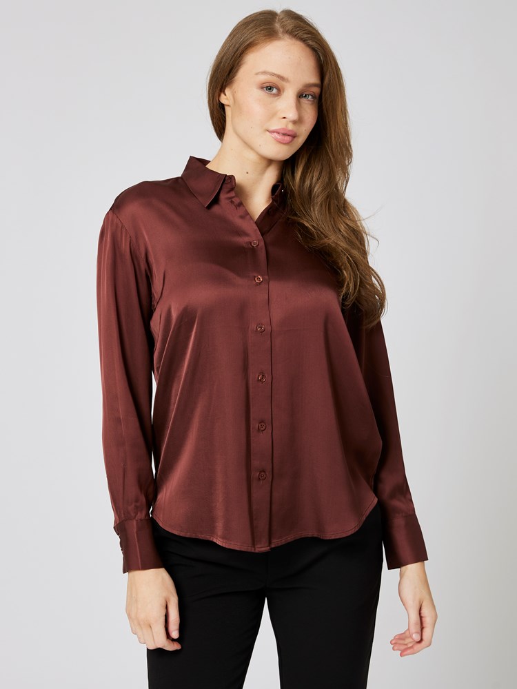 Georgie skjorte 7504758_AJB-BLU-A23-Modell-Front_chn=vic_4040_Georgie skjorte AJB_Georgie skjorte AJB 7504758.jpg_Front||Front