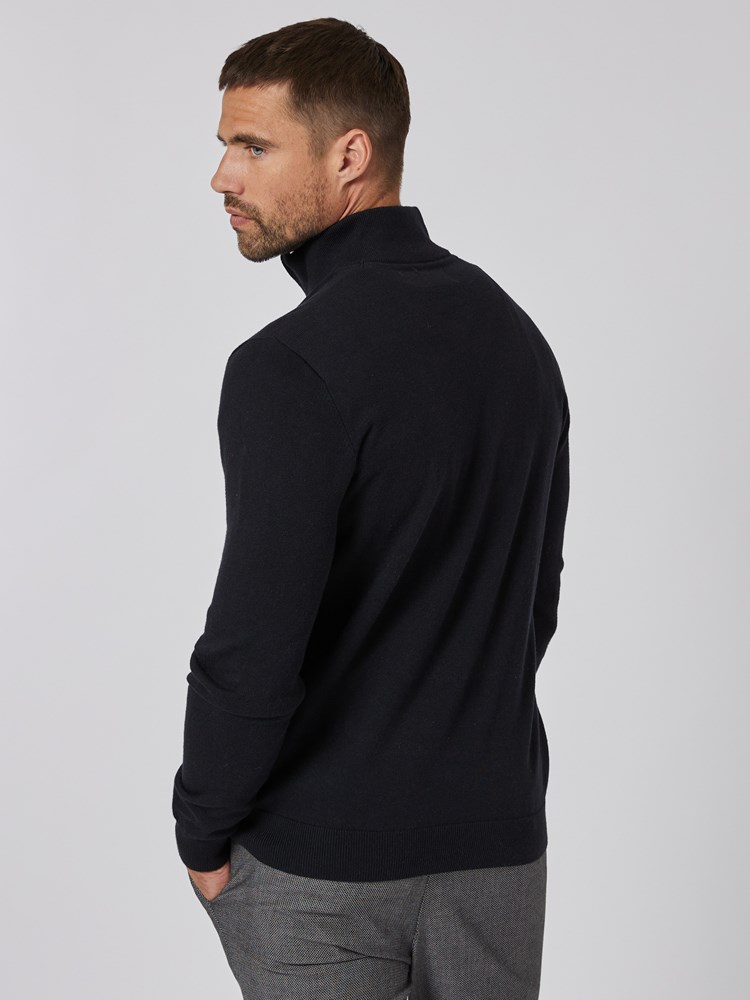 Easton zip genser 7504798_EM6-VESB-A23-Modell-Back_chn=vic_7661.jpg_Back||Back
