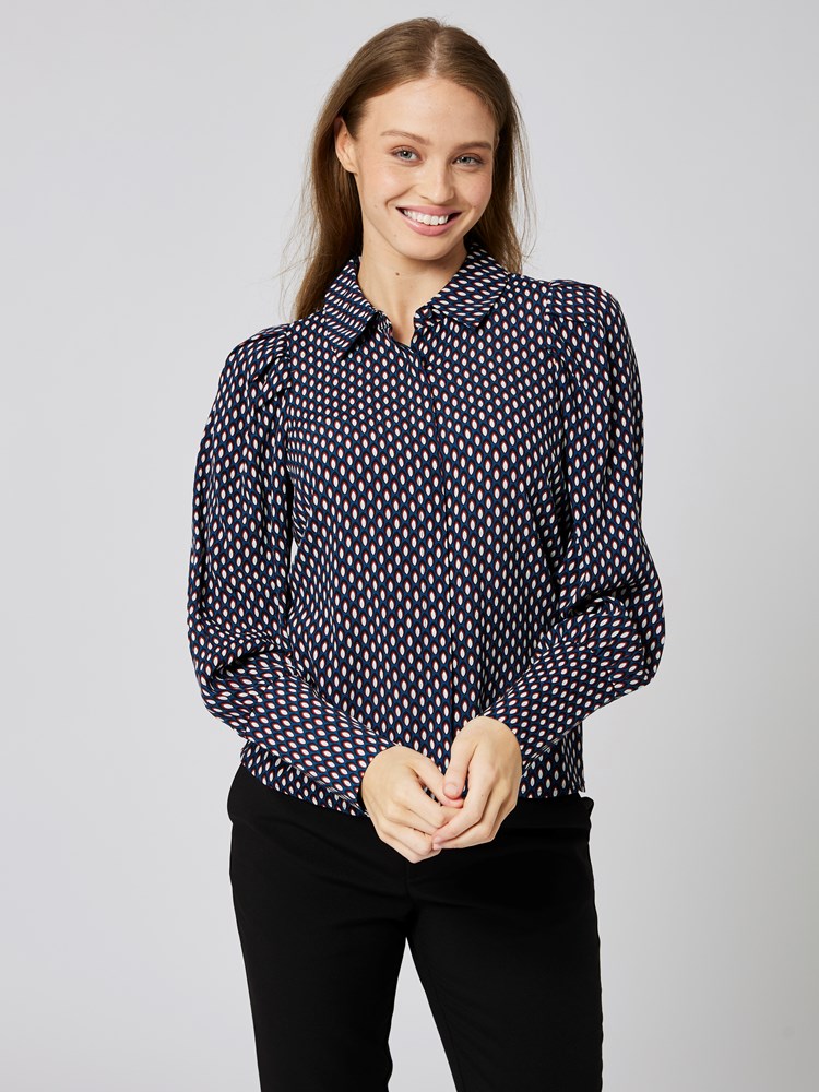 Andie skjorte 7504847_EN7-BLU-A23-Modell-Front_chn=vic_1367_Andie skjorte EN7_Andie skjorte EN7 7504847.jpg_Front||Front
