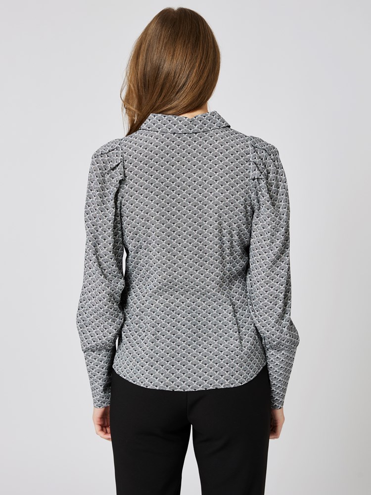 Andie skjorte 7504847_O79-BLU-A23-Modell-Back_chn=vic_2628_Andie skjorte O79_Andie skjorte O79 7504847.jpg_Back||Back