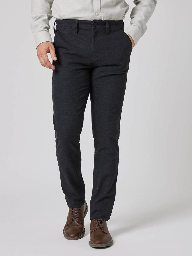 Slim melange chino 7504920_EM6-MRCAPUCHIN-A23-Modell-Front_chn=vic_6091_Slim melange chino EM6.jpg_Front||Front