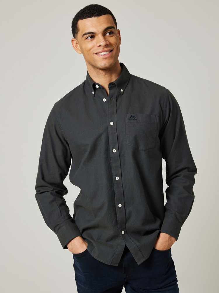 Keith skjorte - Classic fit 7505251_GUC-JEANPAUL-W23-Modell-Front_4373_Keith skjorte - Classic fit GUC.jpg_Front||Front