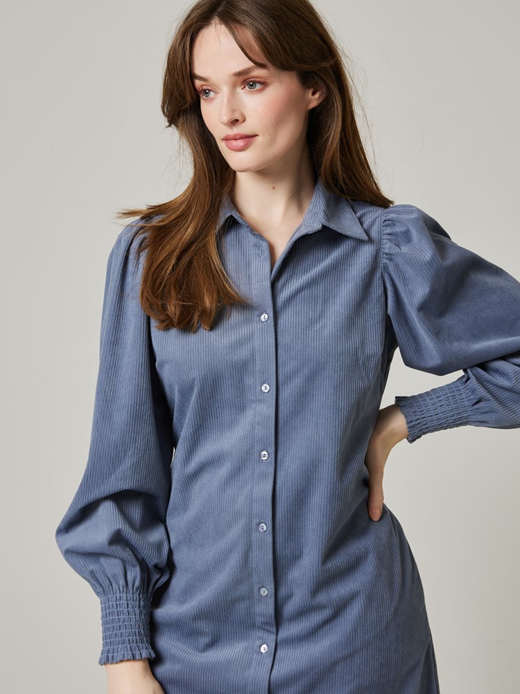 Ember kjole 7505265_ECG-JEANPAUL-W23-Modell-Front_6008_Ember kjole ECG_Ember kjole ECG 7505265.jpg_Front||Front