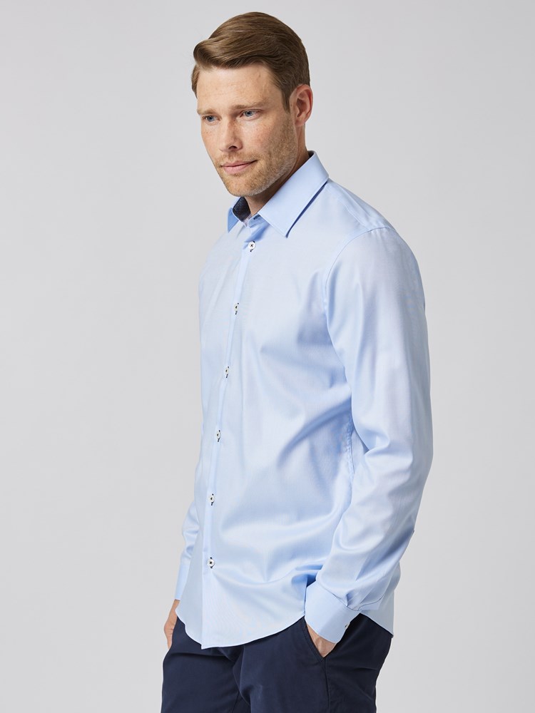 Fleming skjorte 7505463_EO1-VESB-A23-Modell-Front_chn=vic_5586.jpg_Front||Front