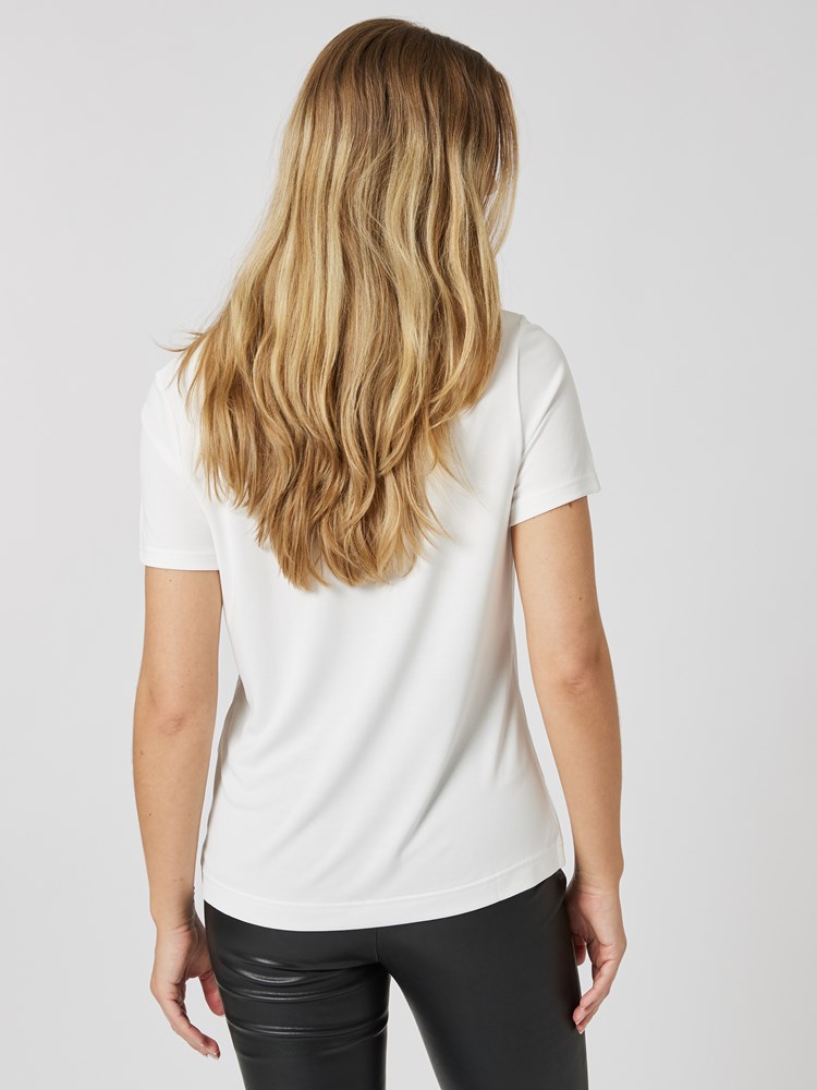 Lisa t-skjorte 7505526_O79-DONNA-A23-Modell-Back_chn=vic_4783_Lisa t-skjorte O79_Lisa t-skjorte O79 7505526.jpg_Back||Back