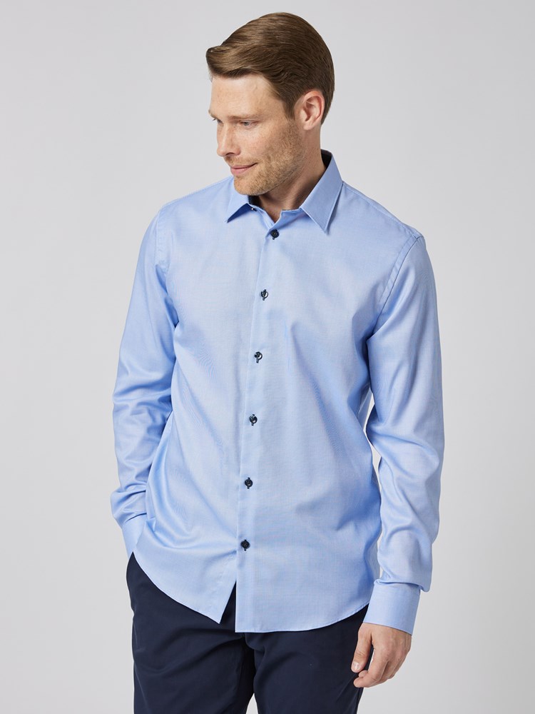 Ramon skjorte 7505602_EO1-VESB-A23-Modell-Front_chn=vic_2149.jpg_Front||Front