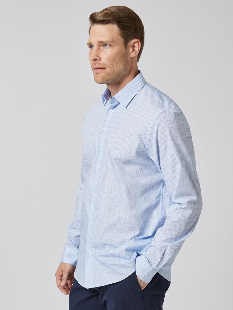 Rafael skjorte 7505609_O68-VESB-A23-Modell-Front_chn=vic_1854.jpg_Front||Front