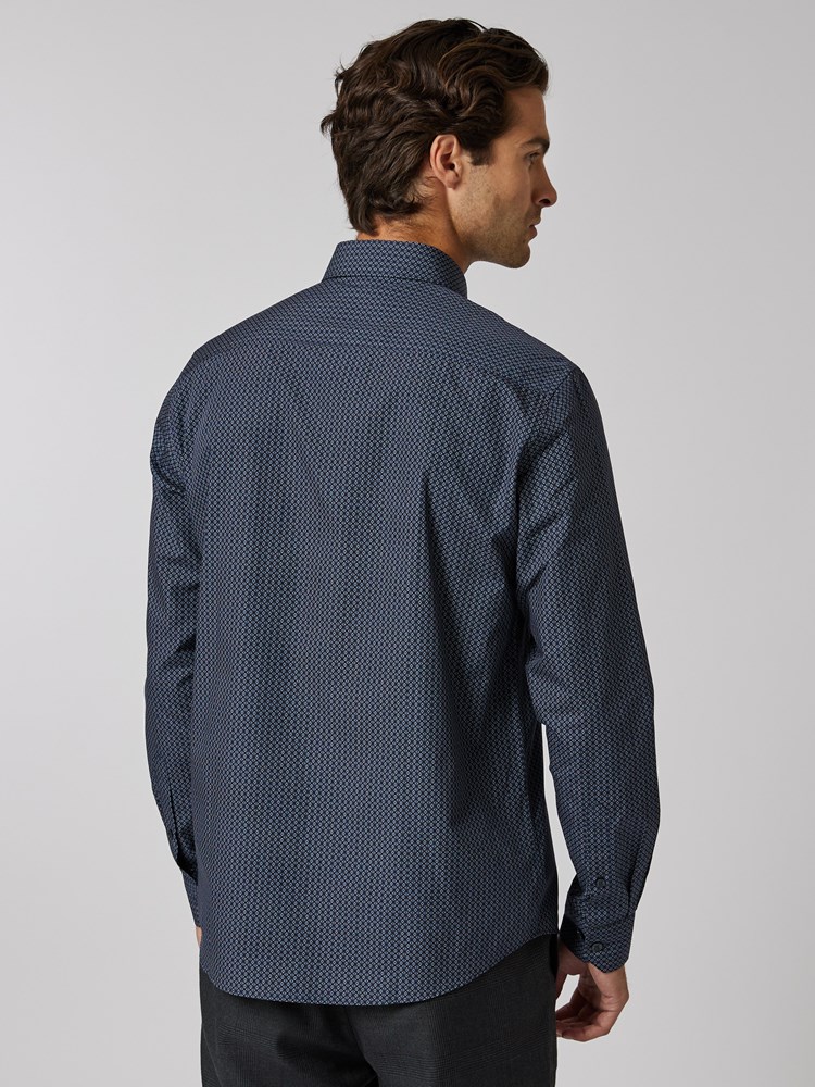 Ramsey skjorte 7505708_EM6-VESB-W23-Modell-Back_chn=vic_5603_Ramsey skjorte EM6 7505708.jpg_Back||Back
