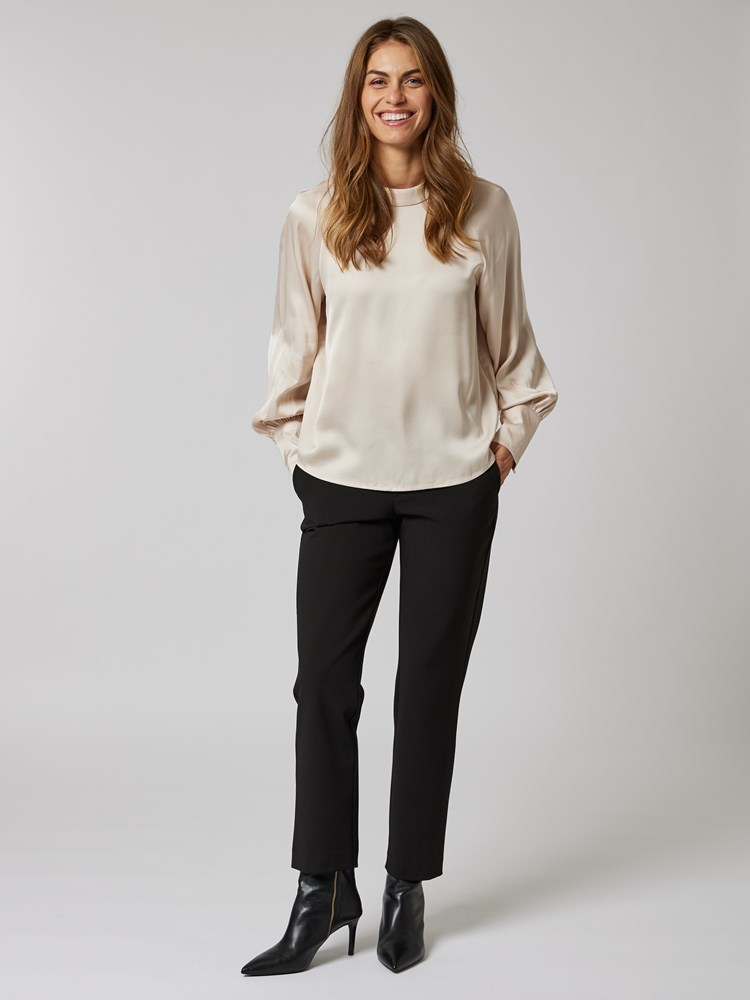 Gael bluse 7505785_I2Z-BLU-W23-details_chn=vic_3692_Gael bluse I2Z_Gael bluse I2Z 7505785.jpg_