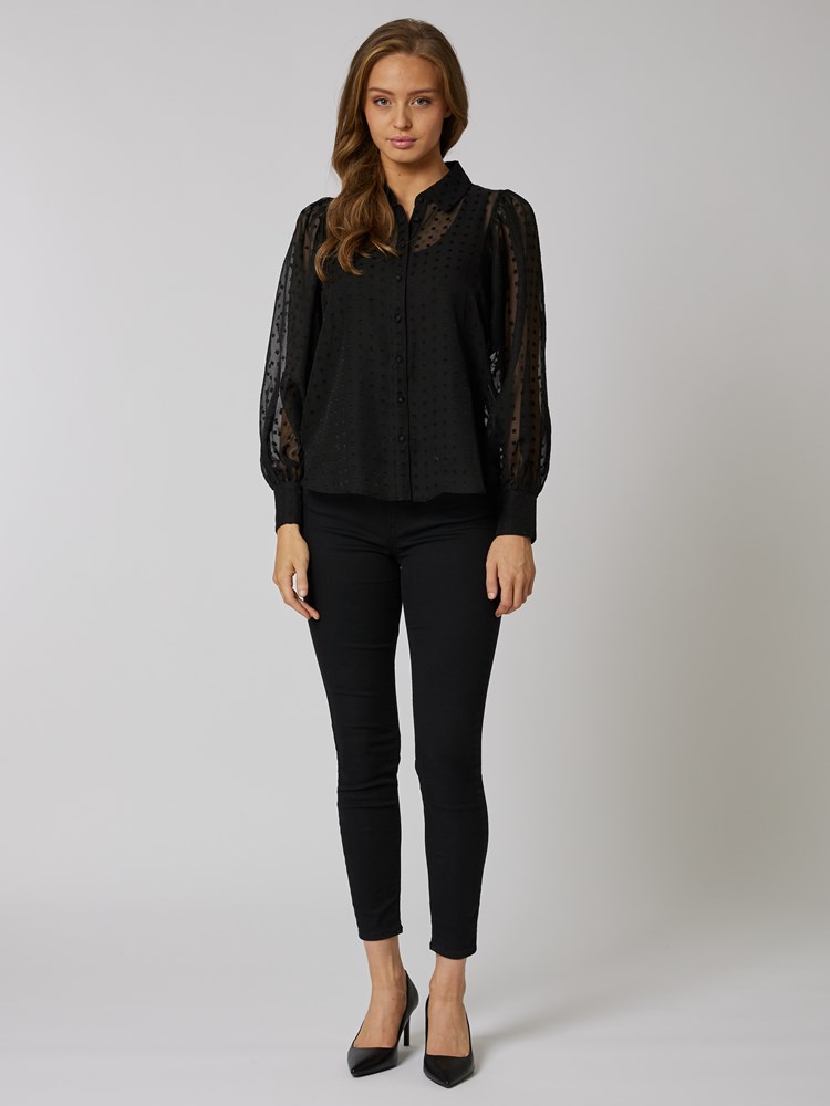 Rowan bluse 7505945_CAB-BLU-W23-details_chn=vic_2068_Rowan bluse CAB_Rowan bluse CAB 7505945.jpg_
