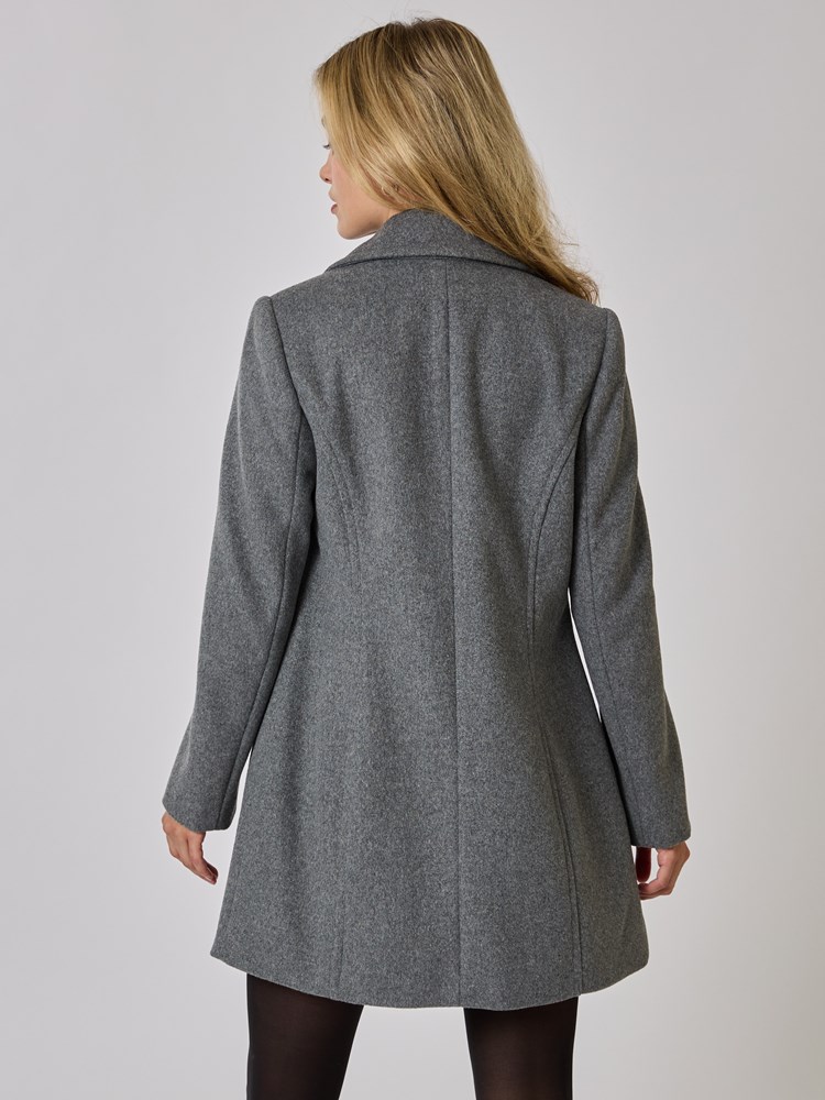 Leandra kåpe 7506012_IEB-MELL-A24-Modell-Back_chn=vic_2433_Leandra kåpe IEB_Leandra kåpe IEB 7506012.jpg_Back||Back