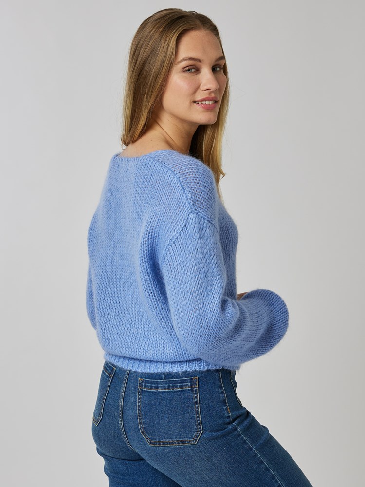 Arielle genser 7506021_R85-MELL-S24-Modell-Back_chn=vic_5815_Arielle genser R85_Arielle genser R85 7506021.jpg_Back||Back