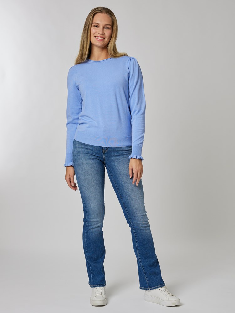 Fredrikke genser 7506025_R85-MELL-S24-Modell-Front_chn=vic_9168_Fredrikke genser R85_Fredrikke genser R85 7506025.jpg_Front||Front