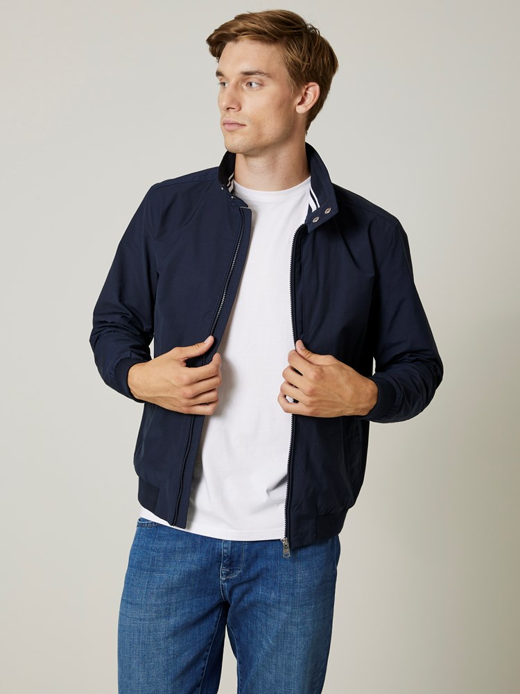 Roland jakke 7506042_EM6-JEANPAUL-S24-Modell-Front_188_Roland jakke EM6 7506042.jpg_Front||Front