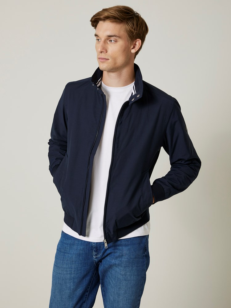 Roland jakke 7506042_EM6-JEANPAUL-S24-Modell-Front_6405_Roland jakke EM6 7506042.jpg_Front||Front