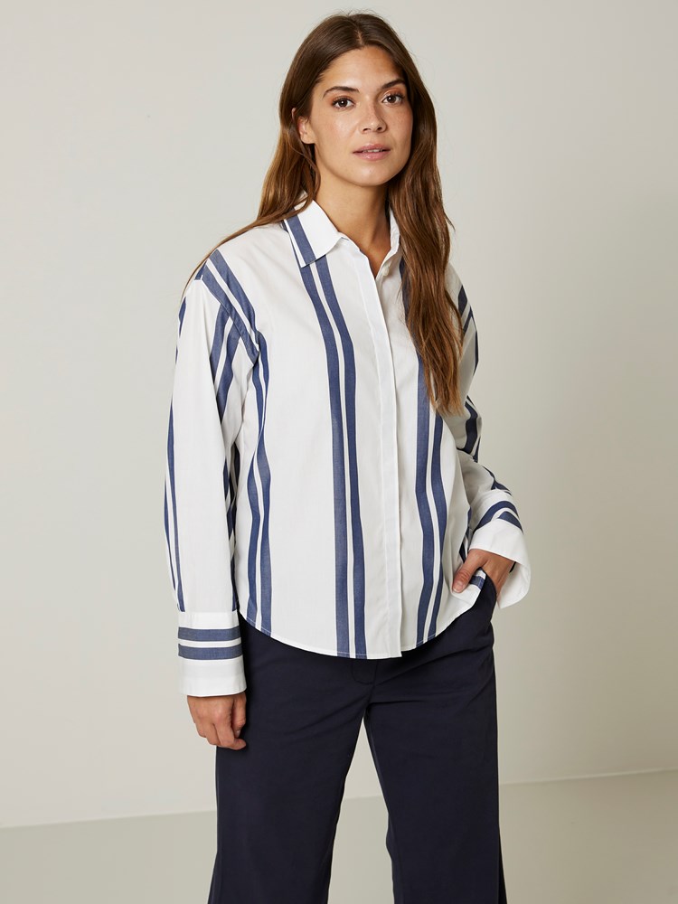 Carolina skjorte 7506208_O68-JEANPAUL-S24-Modell-Front_8888_Carolina skjorte O68_Carolina skjorte O68 7506208.jpg_Front||Front