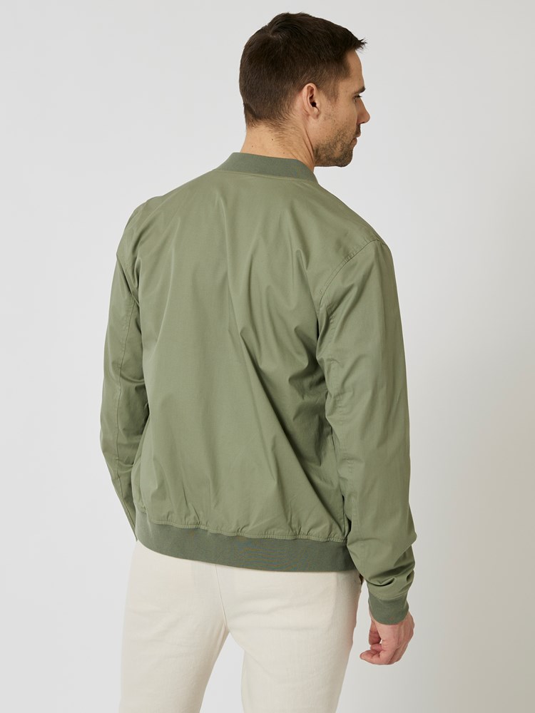Joseph jakke 7506532_I6V-MRCAPUCHIN-S24-Modell-Back_chn=vic_6989_Joseph jakke I6V 7506532.jpg_Back||Back