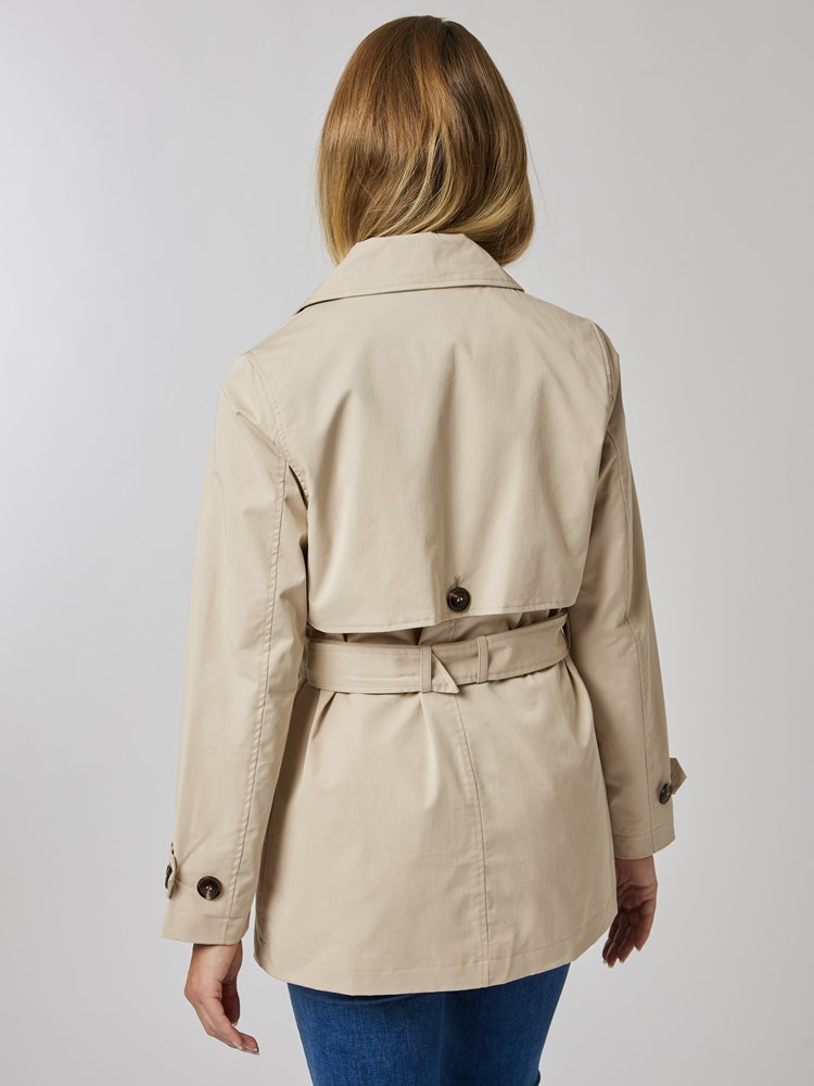 Thea trench 7506557_I4C-MELL-S24-Modell-Back_chn=vic_3017_Thea trench I4C_7506557 I4C.jpg_Back||Back