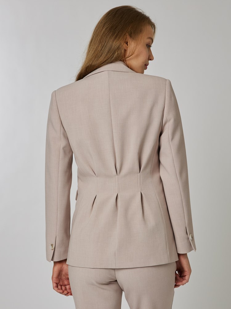 Ainsley blazer 7506789_AQG-BLU-S24-Modell-Back_chn=vic_3947_Ainsley blazer AQG_Ainsley blazer AQG 7506789.jpg_Back||Back