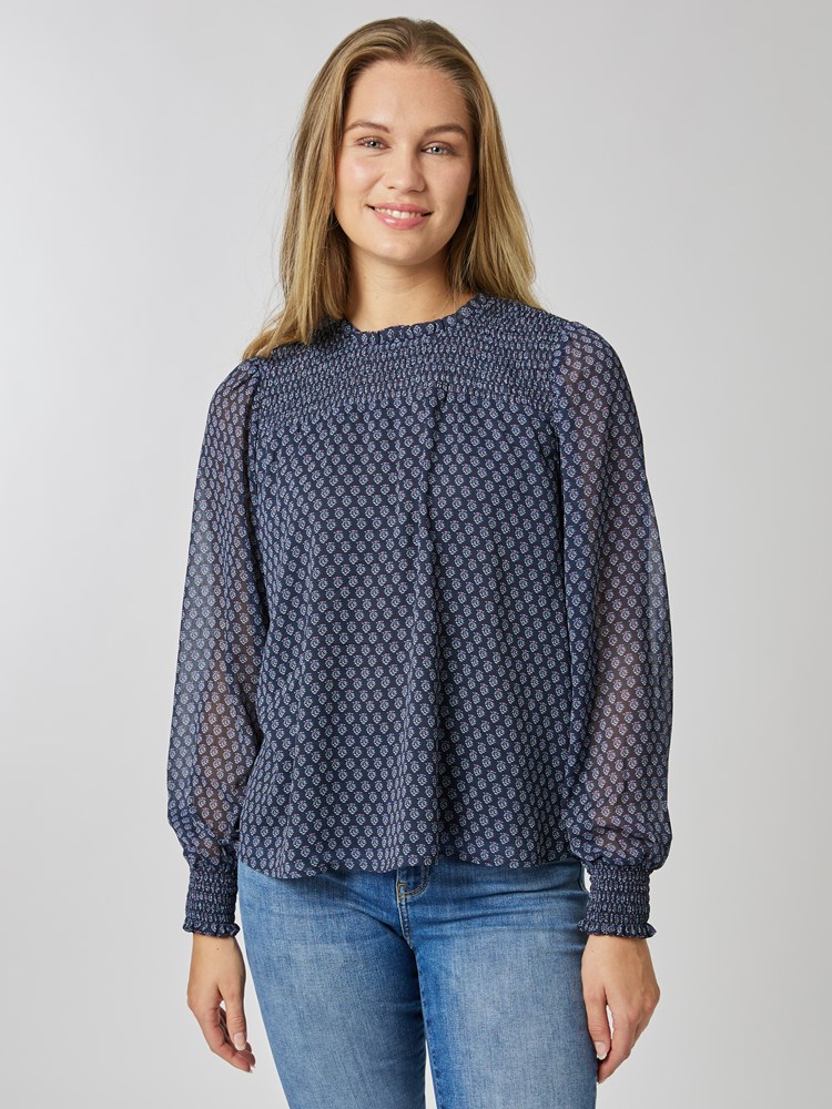 Dahlia bluse 7506952_EM6-MELL-S24-Modell-Front_chn=vic_4429_Dahlia bluse EM6_Dahlia bluse EM6 7506952.jpg_Front||Front