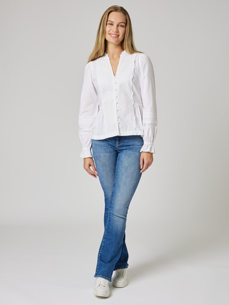 Lydia bluse 7506968_O68-MELL-S24-Modell-Front_chn=vic_6881_Lydia bluse O68_Lydia bluse O68 7506968.jpg_Front||Front