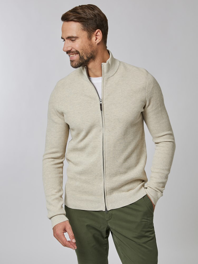 Ethan cardigan 7507080_I3D-VESB-S24-Modell-Front_chn=vic_6417_Ethan cardigan I3D 7507080.jpg_Front||Front