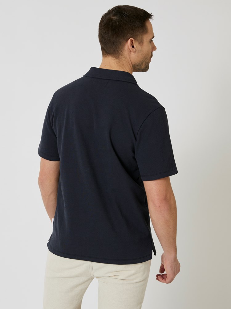 Roy polo t-skjorte 7507334_C27-MRCAPUCHIN-H24-Modell-Back_chn=vic_5447_Roy polo t-skjorte C27 7507334.jpg_Back||Back