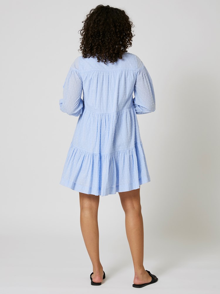 Esme kjole 7507400_R85-MELL-H24-Modell-Back_chn=vic_1786_Esme kjole R85_Esme kjole R85 7507400.jpg_Back||Back