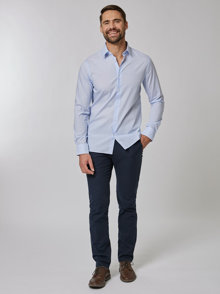 Slimfit pinstriped skjorte 7507585_O68-VESB-S24-details_chn=vic_5380_Slimfit pinstriped skjorte O68 7507585.jpg_