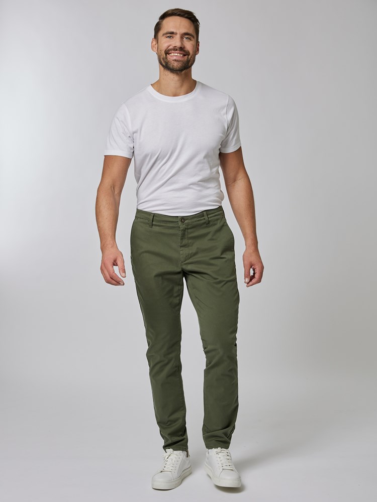 Aron chinos 7507683_I6U-VESB-S24-details_chn=vic_362_Aron chinos I6U_Aron chinos I6U 7507683.jpg_
