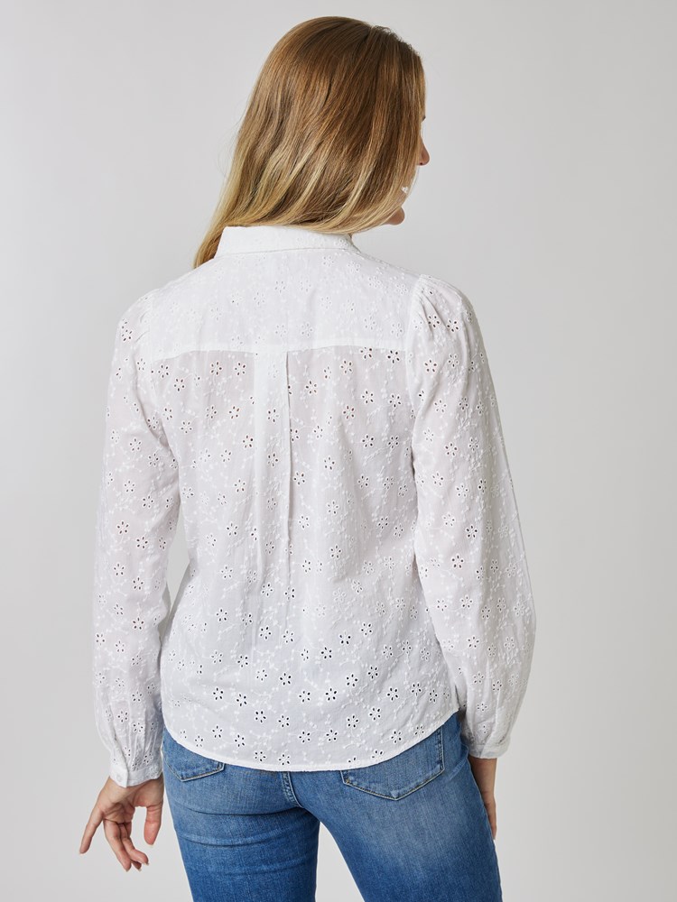 Brielle brodert skjorte 7507756_O68-MELL-S24-Modell-Back_chn=vic_1061_Brielle brodert skjorte O68_Brielle brodert skjorte O68 7507756.jpg_Back||Back