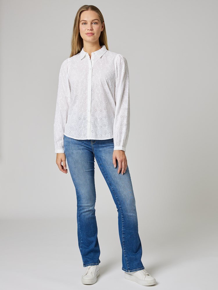 Brielle brodert skjorte 7507756_O68-MELL-S24-Modell-Front_chn=vic_4084_Brielle brodert skjorte O68_Brielle brodert skjorte O68 7507756.jpg_Front||Front