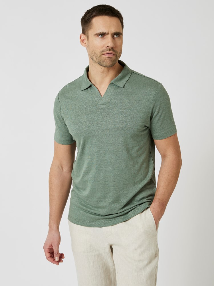 Russell linpolo 7507757_I6U-VESB-H24-Modell-Front_chn=vic_3084_Russell linpolo I6U 7507757.jpg_Front||Front