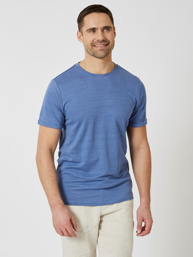 Russell lin t-skjorte 7507758_EDT-VESB-H24-Modell-Front_chn=vic_415_Russell lin t-skjorte EDT_Russell lin t-skjorte EDT 7507758.jpg_Front||Front