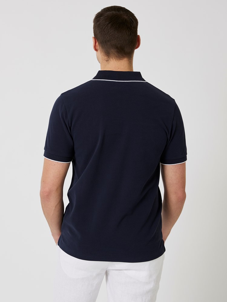 Drover pique 7507773_EM6-VESB-H24-Modell-Back_chn=vic_5861_Drover pique EM6 7507773.jpg_Back||Back