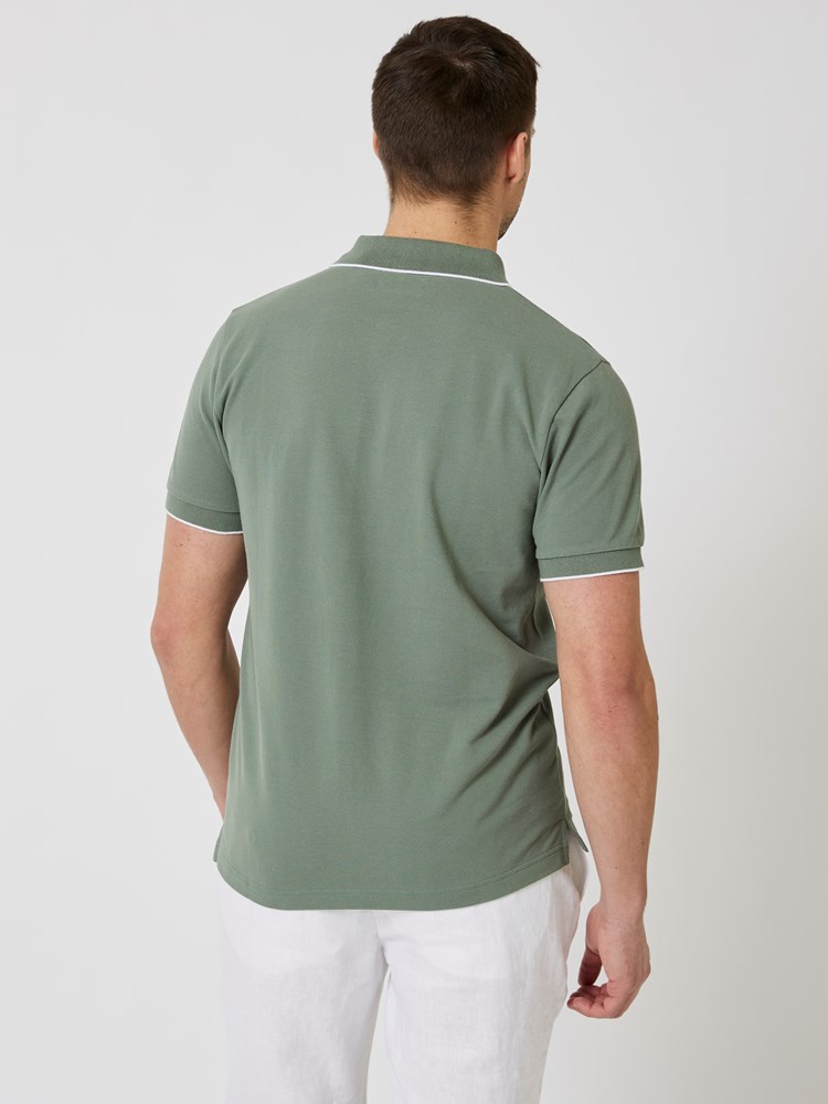 Drover pique 7507773_I6U-VESB-H24-Modell-Back_chn=vic_4377_Drover pique I6U 7507773.jpg_Back||Back